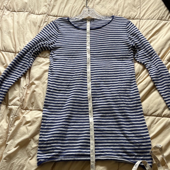 Neiman Marcus Blue/Navy and White Cashmere Sweater - Picture 4 of 6